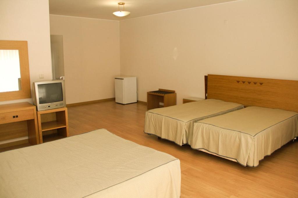 Hotel Chale Паредес Екстериор снимка