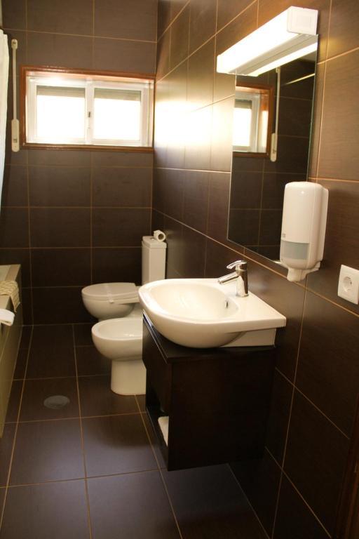 Hotel Chale Паредес Стая снимка
