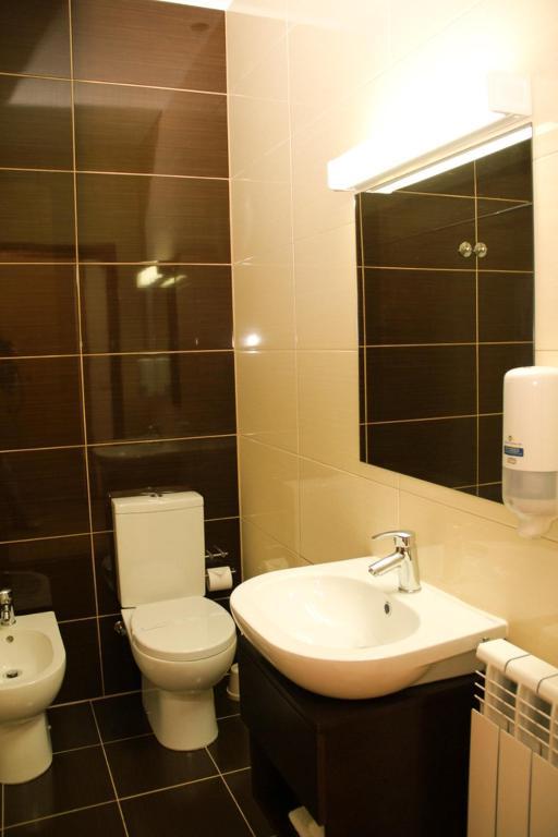 Hotel Chale Паредес Стая снимка