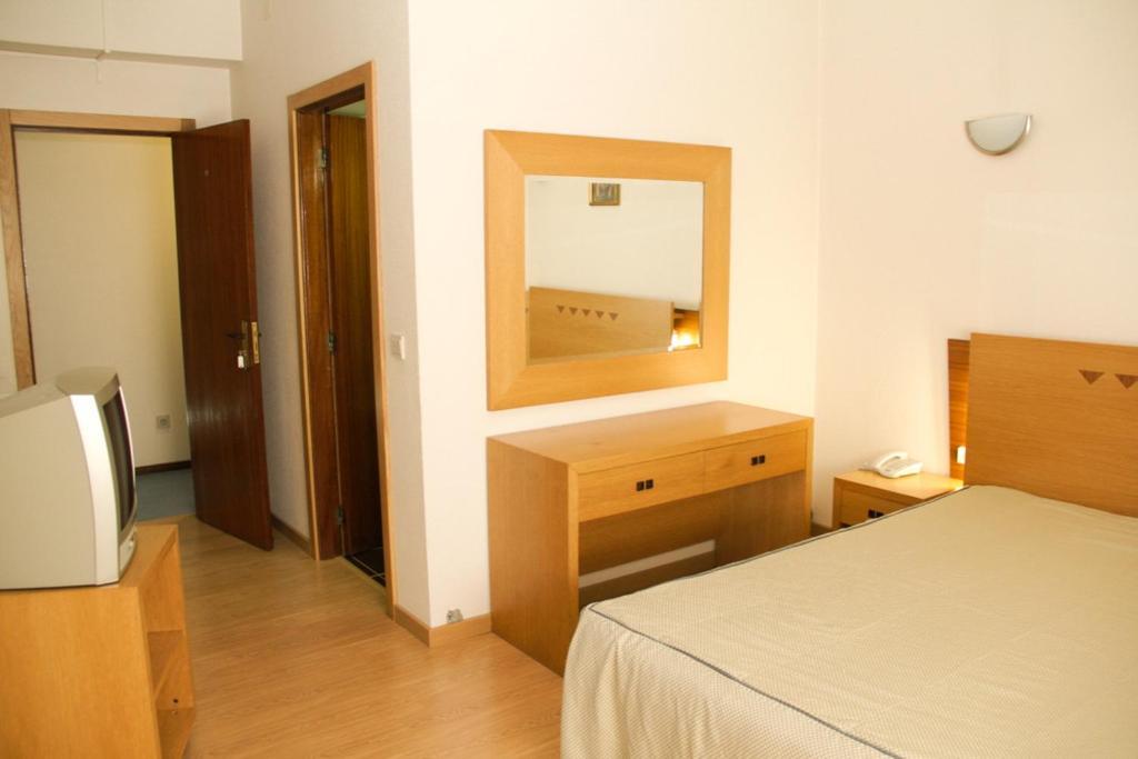 Hotel Chale Паредес Стая снимка