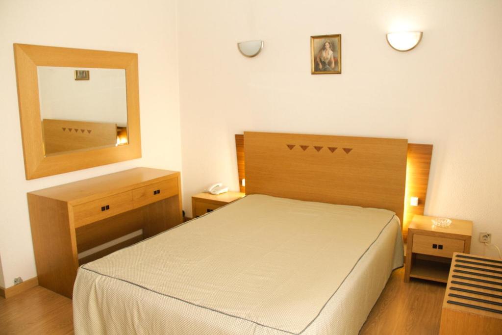 Hotel Chale Паредес Стая снимка