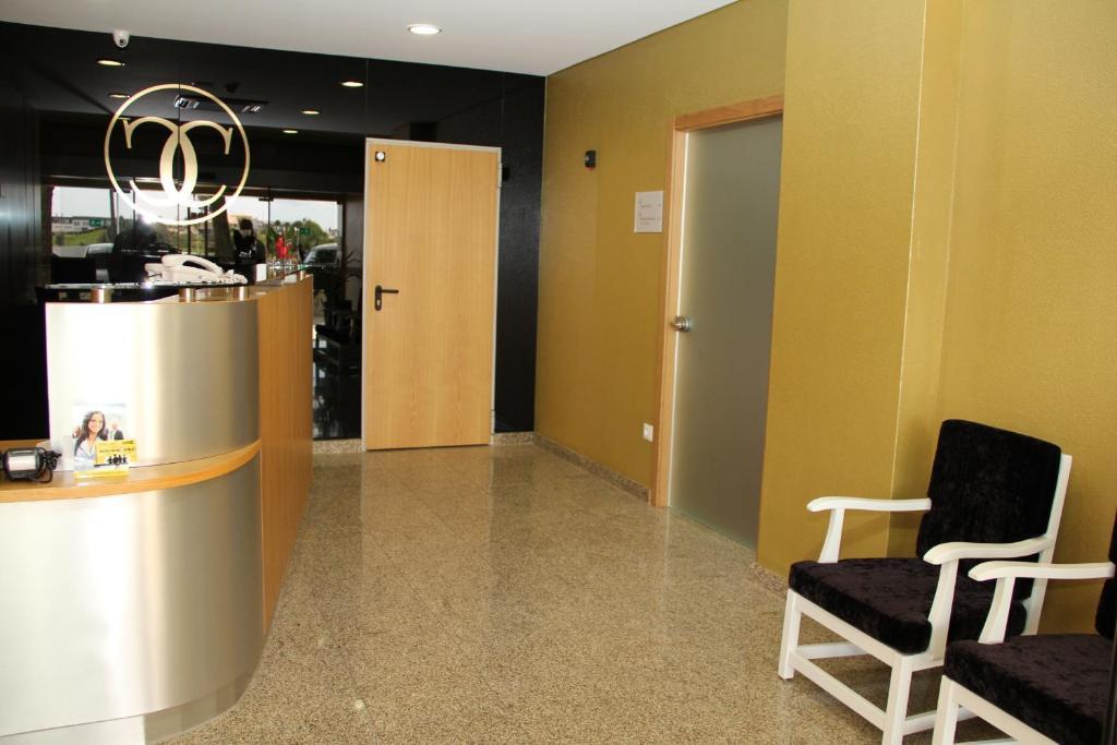 Hotel Chale Паредес Екстериор снимка