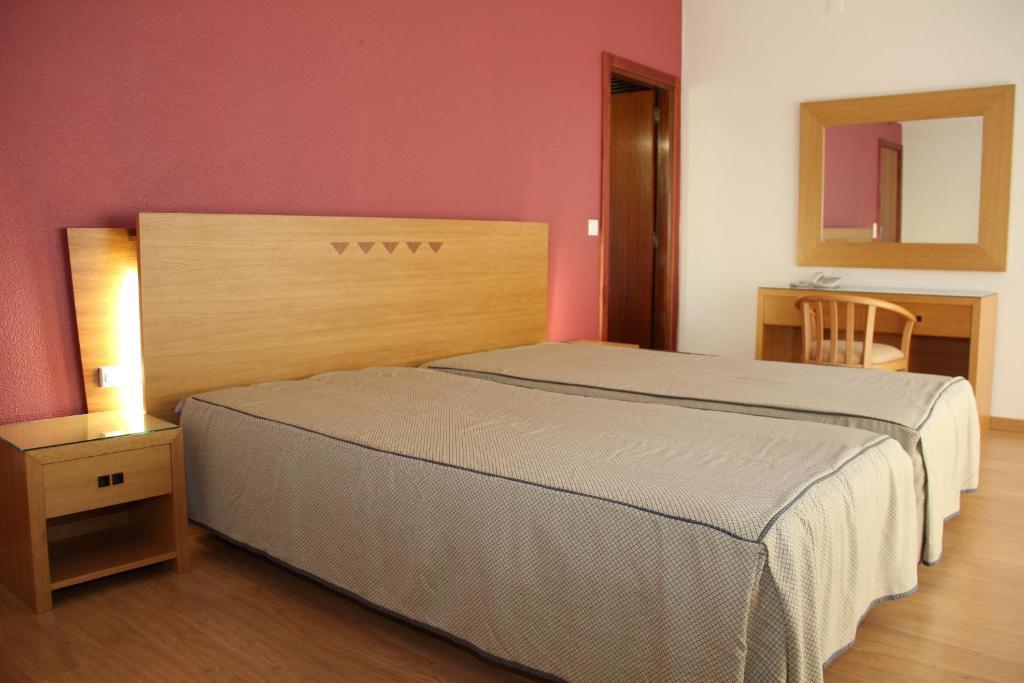 Hotel Chale Паредес Стая снимка
