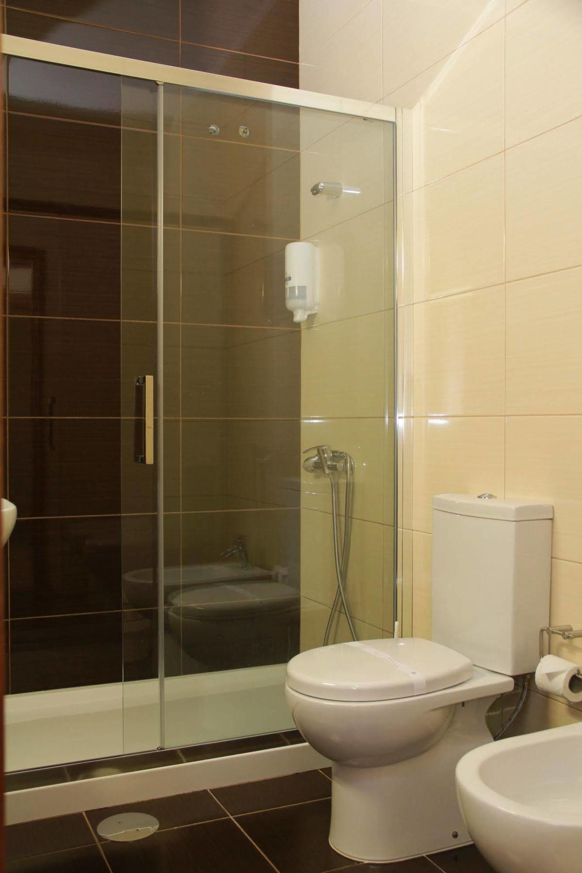 Hotel Chale Паредес Екстериор снимка