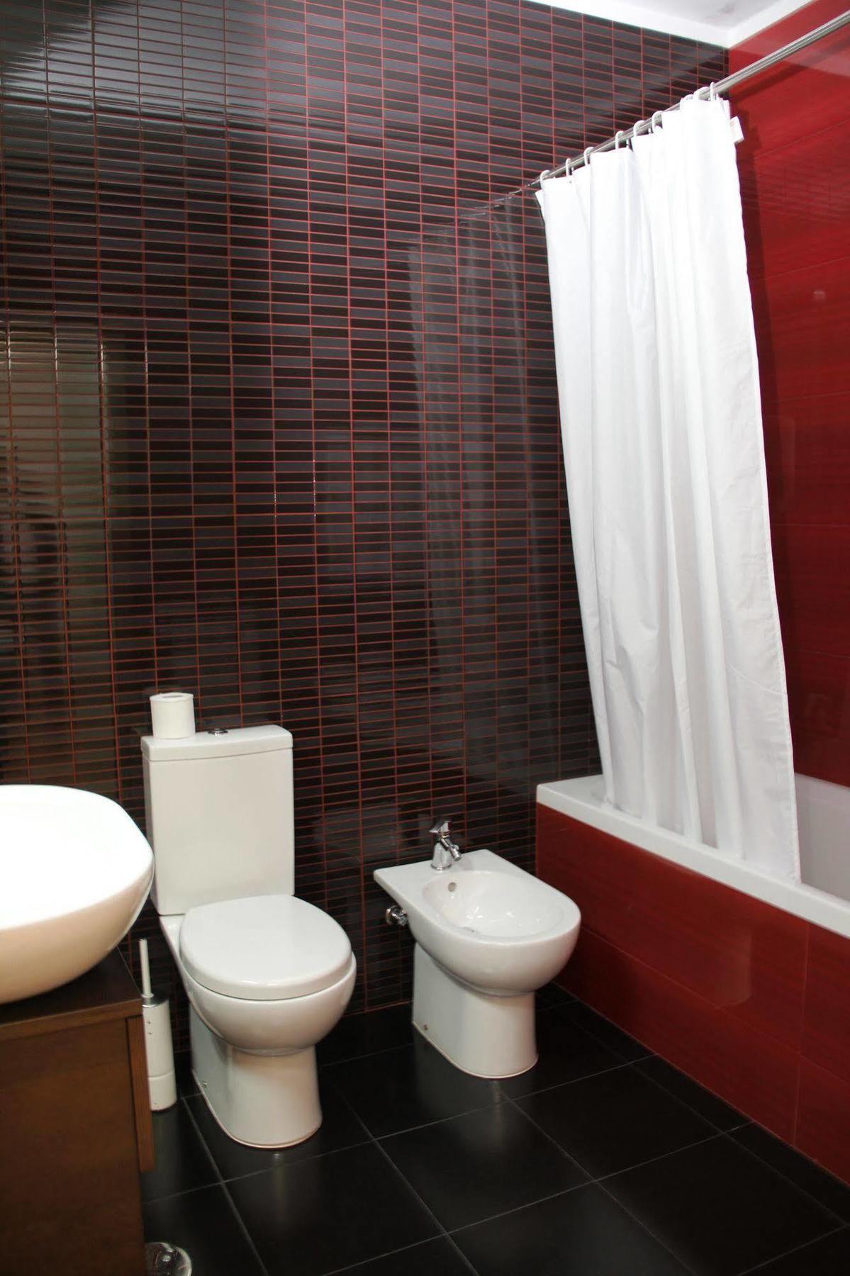 Hotel Chale Паредес Екстериор снимка